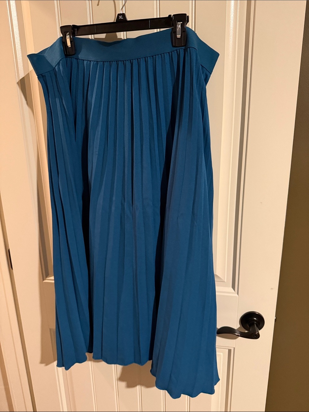 NWOT Flowing Teal Pleated Midi Skirt with Elastic Waist